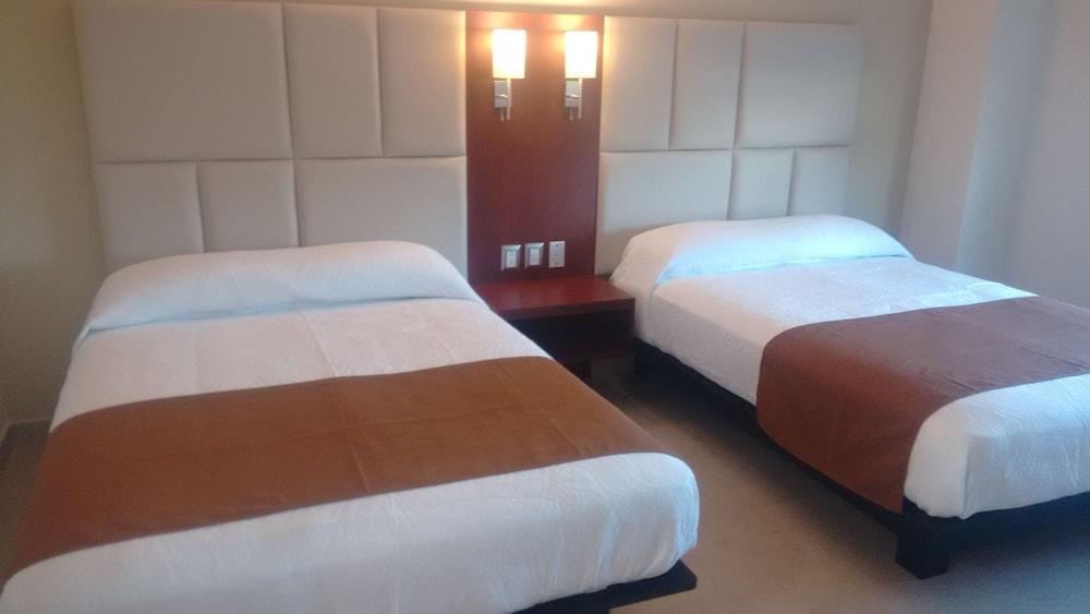 Hotel Ave Inn 마사틀란 외부 사진